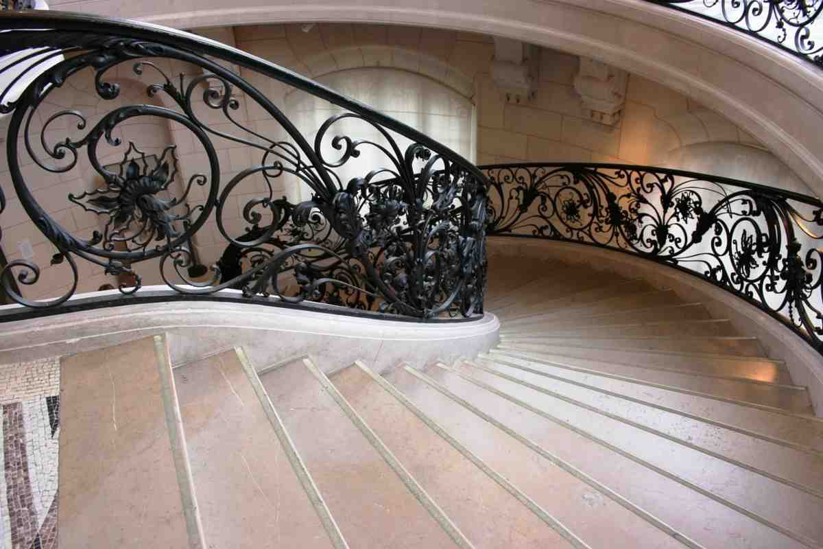11. Mostenirea si influenta stilului Art Nouveau astazi_Scari, arhitectura in stil Art Nouveau